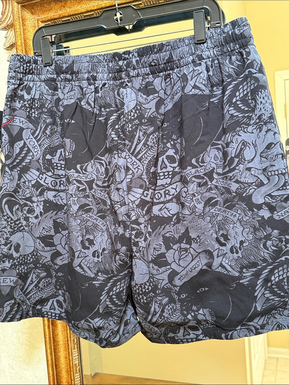 Ed Hardy Men's Black/Gray Shorts with Red and Green Dragon Motif. Size L. - Picture 11 of 16